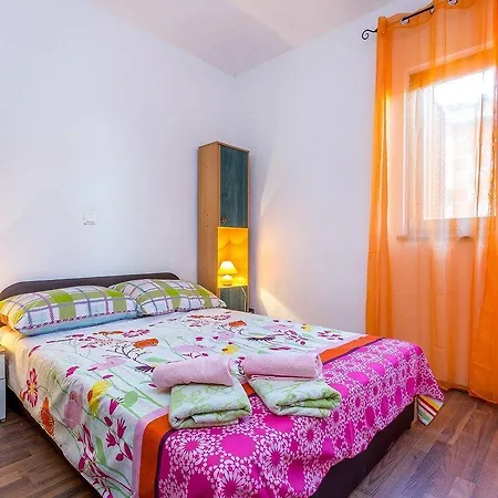 Holiday home Ninetta *